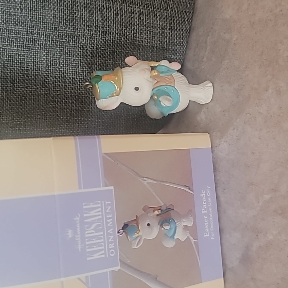 Hallmark 1992 Easter Parade ornament